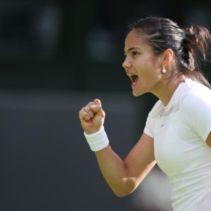 九游体育登录-拉杜卡努轰50+失误仍过关 高温高湿天气成挑战